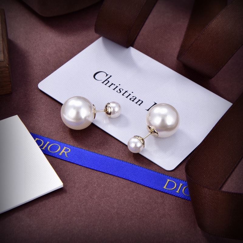 chr1st1an D10r earrings
